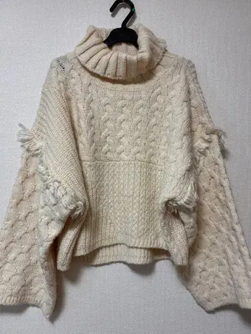 mystic 패치워크 케이블 프린지 니트 화이트