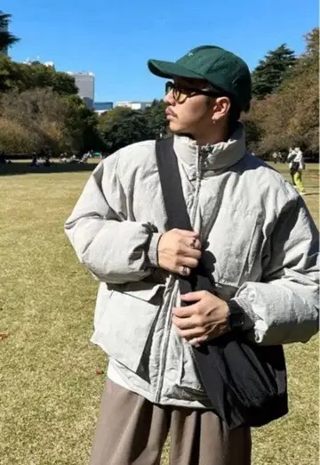 nugu 멀티 포켓 다운 M gray down jacket