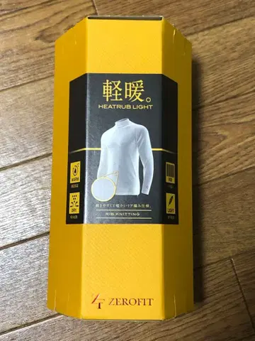 히트러브 라이트 경난 모크넥 화이트 L 미사용 새상품