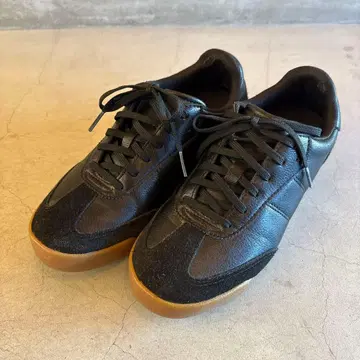 UNIQLO.C 스웨이드 콤비네이션 스니커즈