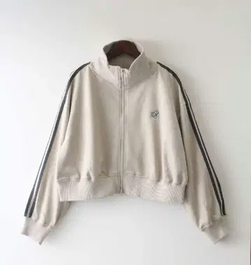베이지 스웨이드 분또 크롭 트랙 자켓 spray