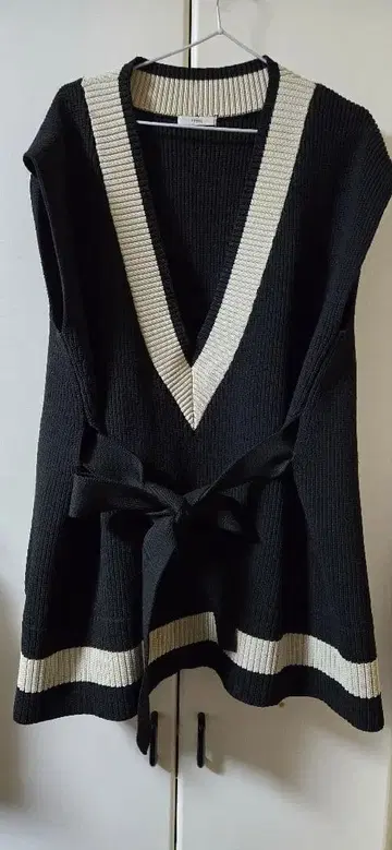 LE PHIL 루필 스펀디쉬 라인 니트 베스트