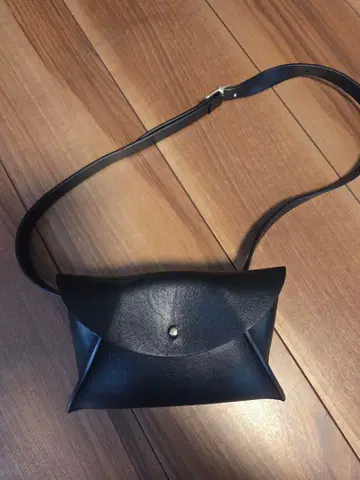 MANUELA 마누엘라 벨트 백