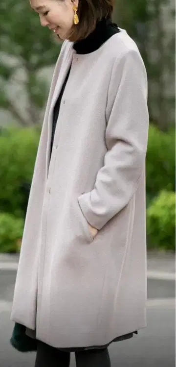 어반 리서치 로쏘 그레이 계열 노카라 코트