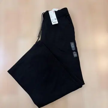 UNIQLO 웜 플리스 스트레이트 팬츠 블랙 M 사이즈
