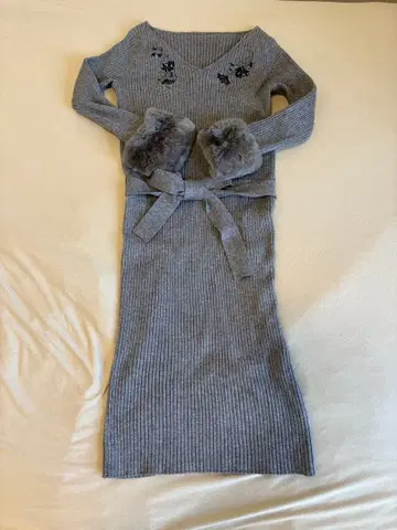 Apuweiser-riche 그레이 퍼 니트 롱 원피스