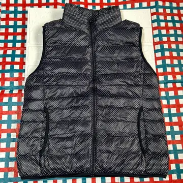 시착만 한 상품 / 유니클로 네이비 도트 무늬 다운 베스트