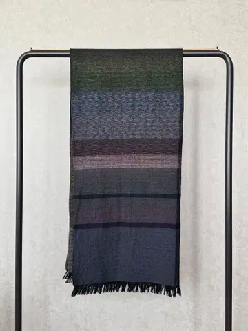 rofmia NORA 스톨 한색 베이스