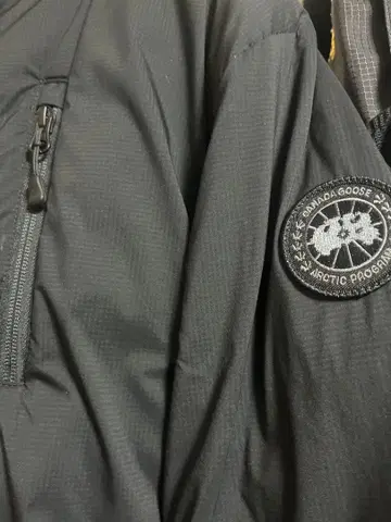 CANADA GOOSE 블랙 다운 자켓