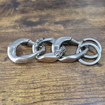 REVI CAST MADE CONNECTING KEY RING 레어