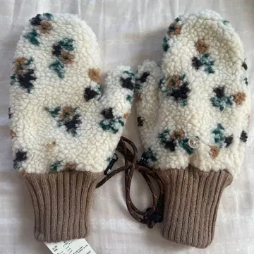 사만사 모스모스 보아 꽃무늬 미튼 카멜