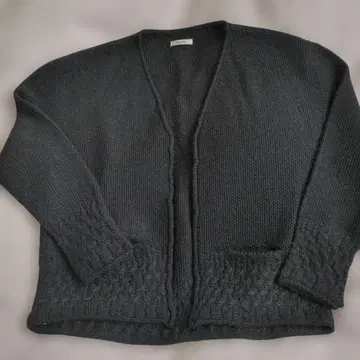 susuri 블랙 가디건 새상품급 베리떼꾸르 네스트로브