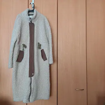 베이지 롱 보아 코트 자켓