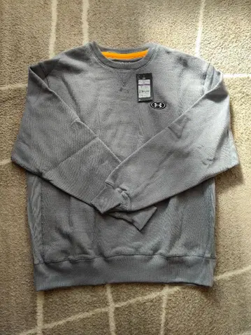 Under Armour 그레이 트레이닝복 새상품