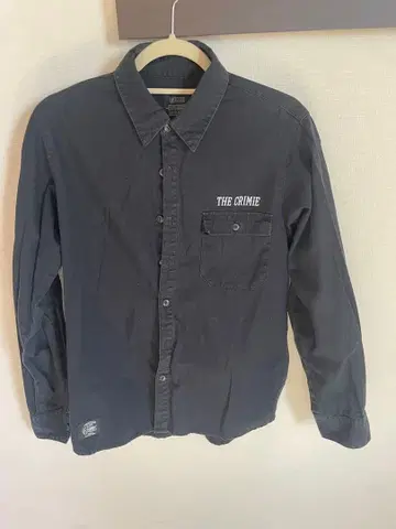 THE CRIMIE 포켓 부착 셔츠 M 사이즈
