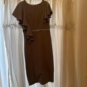 엘레강트 그레이 드레스 프릴 슬리브