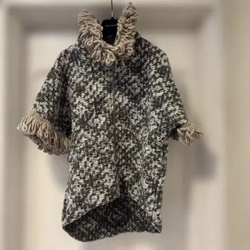 Narcissus 반팔 판초