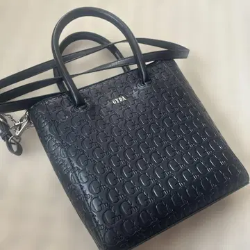 GYDA 블랙 숄더백 핸드백