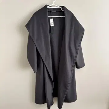 미즈이로 인드 다크 그레이 후드 부착 코트