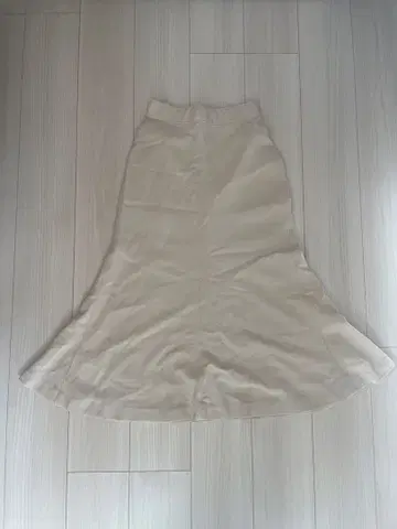 아이보리 머메이드 스커트