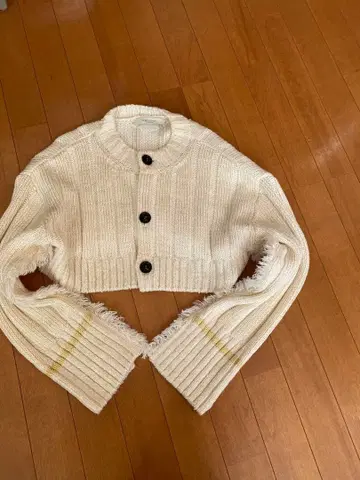 아이보리 크롭 가디건