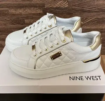 [ 새상품급 ] 나인 웨스트 커들리 레이스업 여성용 스니커즈