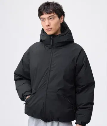 미사용 새상품 GU 웜 패디드 후드티 L 사이즈 블랙