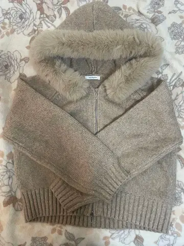 SALON CHICO 니트 후드티