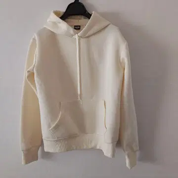 워크맨 크림색 후드 부착 후드티