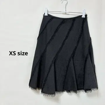 플레어 스커트 XS 블랙 사선 절개 디자인 데님풍 프린지