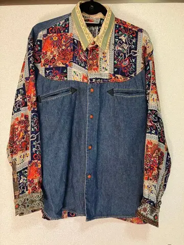 구제 의류 데님 패턴 셔츠