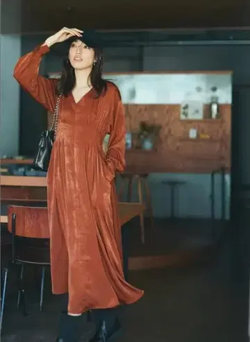 오쿠사 나오코 허리 턱 원피스