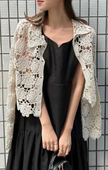 dazzlin 크로셰 니트 숏 자켓 S/22 아이보리