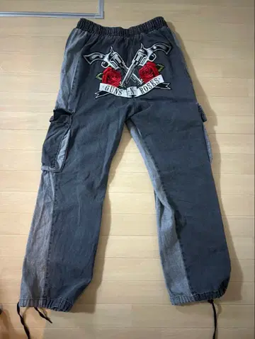 GUNS N' ROSES 그레이 카고 팬츠