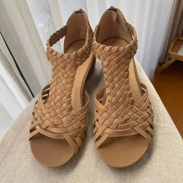 빅 사이즈의 부드러운 가죽 샌들