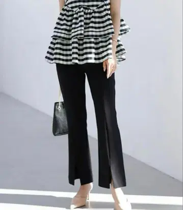 새상품급 anuans 더블 스트레치 슬릿 플레어 팬츠 S 블랙 완판템