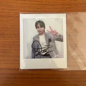 시오자키 타이치 사인 포함 폴라로이드