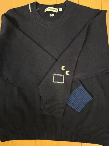 유니클로 아냐 핸드마치 콜라보