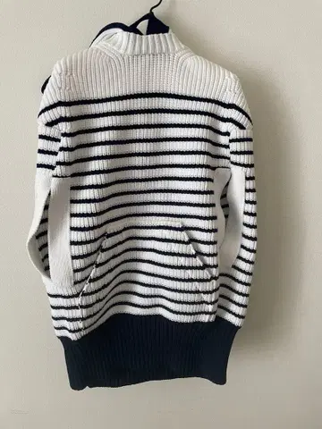 sacai 스트라이프 니트