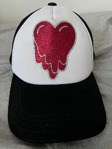 emotionaly unavailable 메쉬 캡