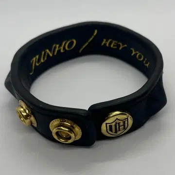 컨디션 최상 2PM 공식 준호 가죽 팔찌