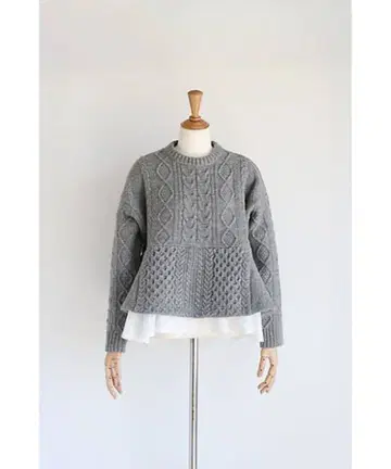 Girlish St.cecilia 페플럼 니트 그레이