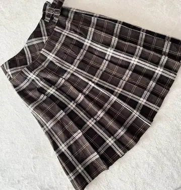 COMM CA ISM 컴시즘 플레어 스커트 체크 무늬 사이즈 M