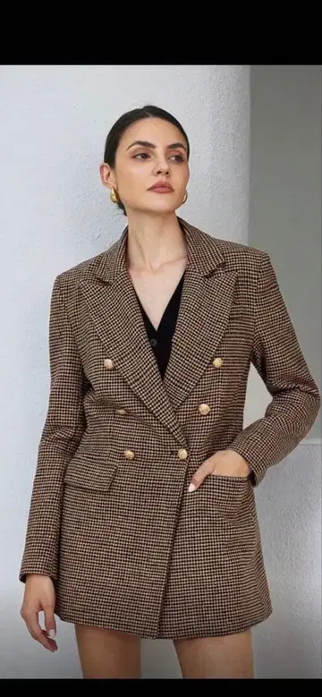 브라운 계열 체크 무늬 더블 브레스트 자켓 S 사이즈