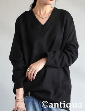 니트 스웨터 슬림한 V넥 니트소