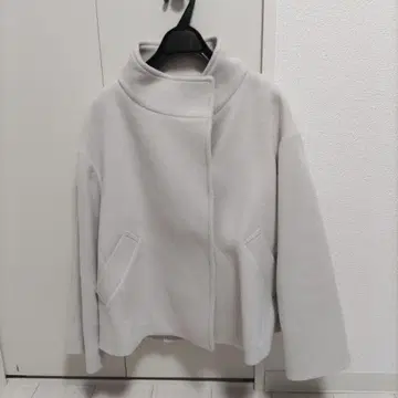 드로와 로트레아몽 코트