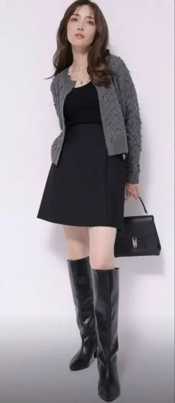 백지퍼 형태 미니 스커트