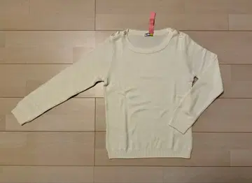 NEW YORKER 크림색 긴팔 스웨터