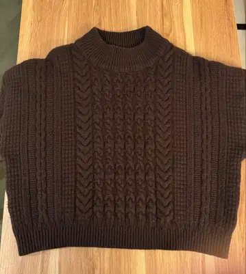 야시키 하이넥 니트 브라운