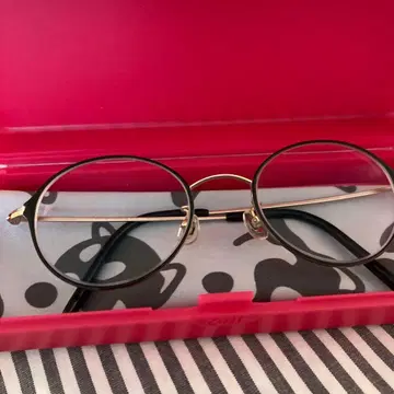 새상품급 Zoff 검은색 테두리 라운드 안경